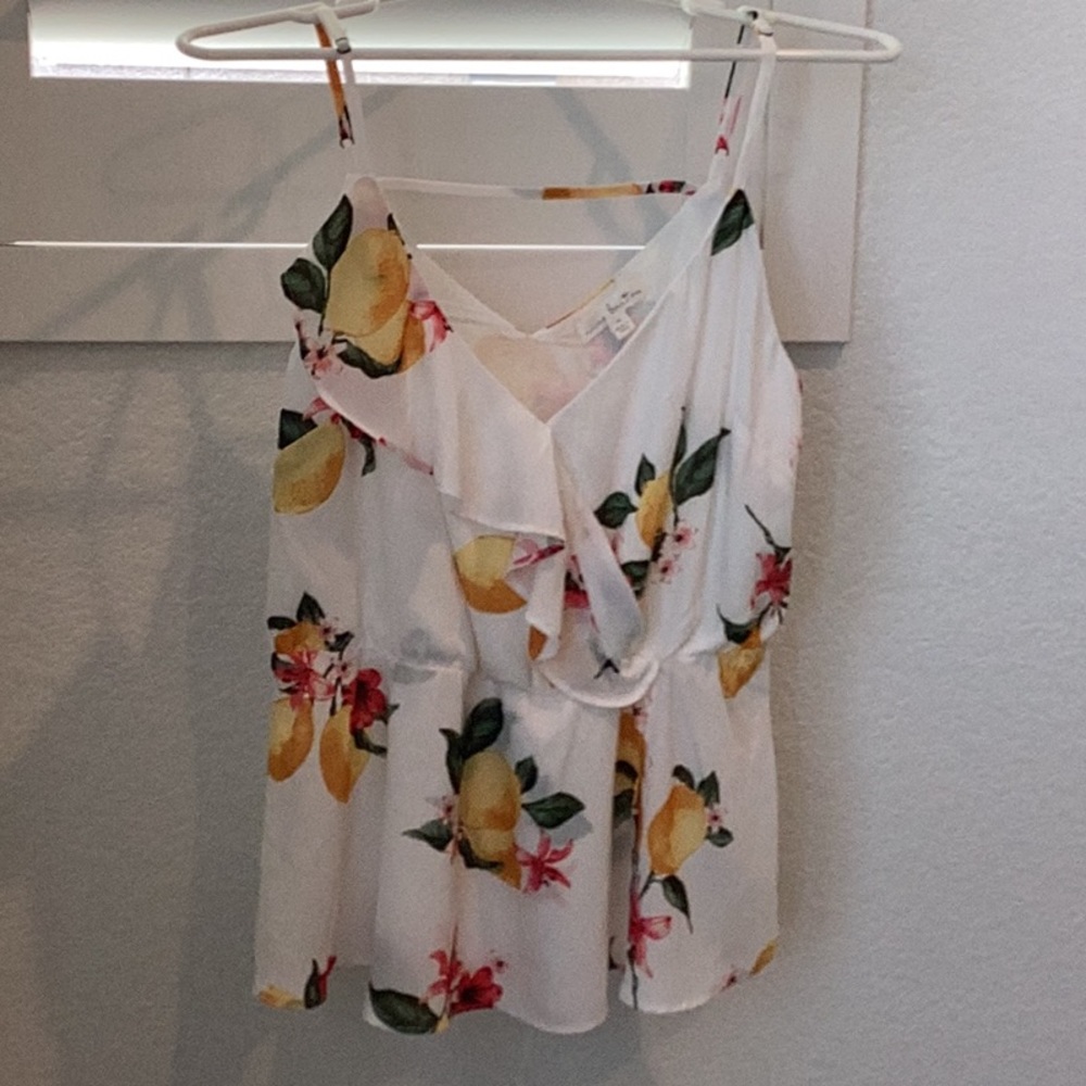 Nine Britton summer top, size medium, polyester, like new